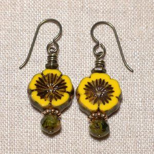 Hand Crafted Handmade Earrings Yellow Czech Glass Flower Hibiscus Earrin…